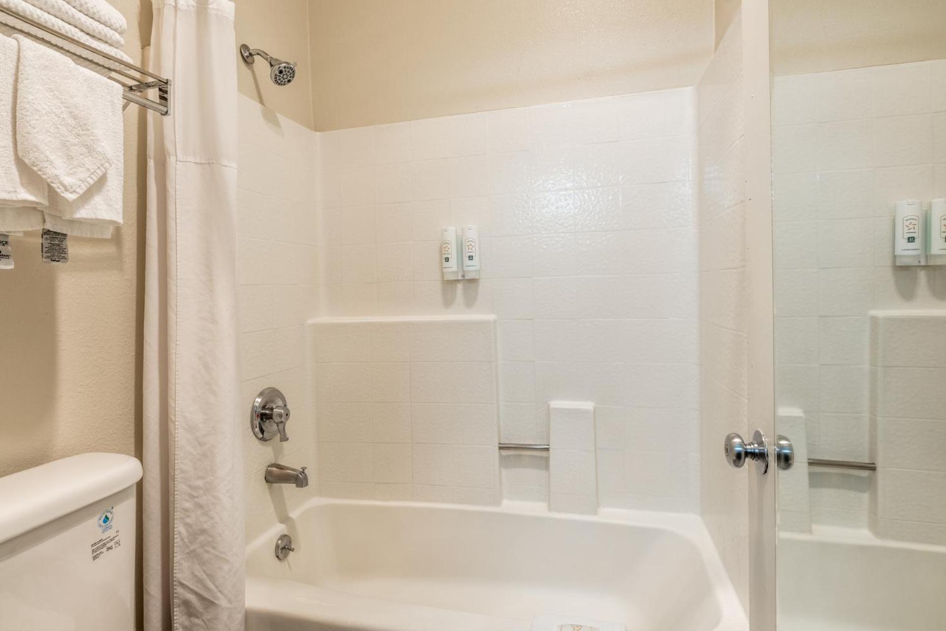 Quality Inn Near Mammoth Mountain Ski Resort Мамът Лейкс Екстериор снимка