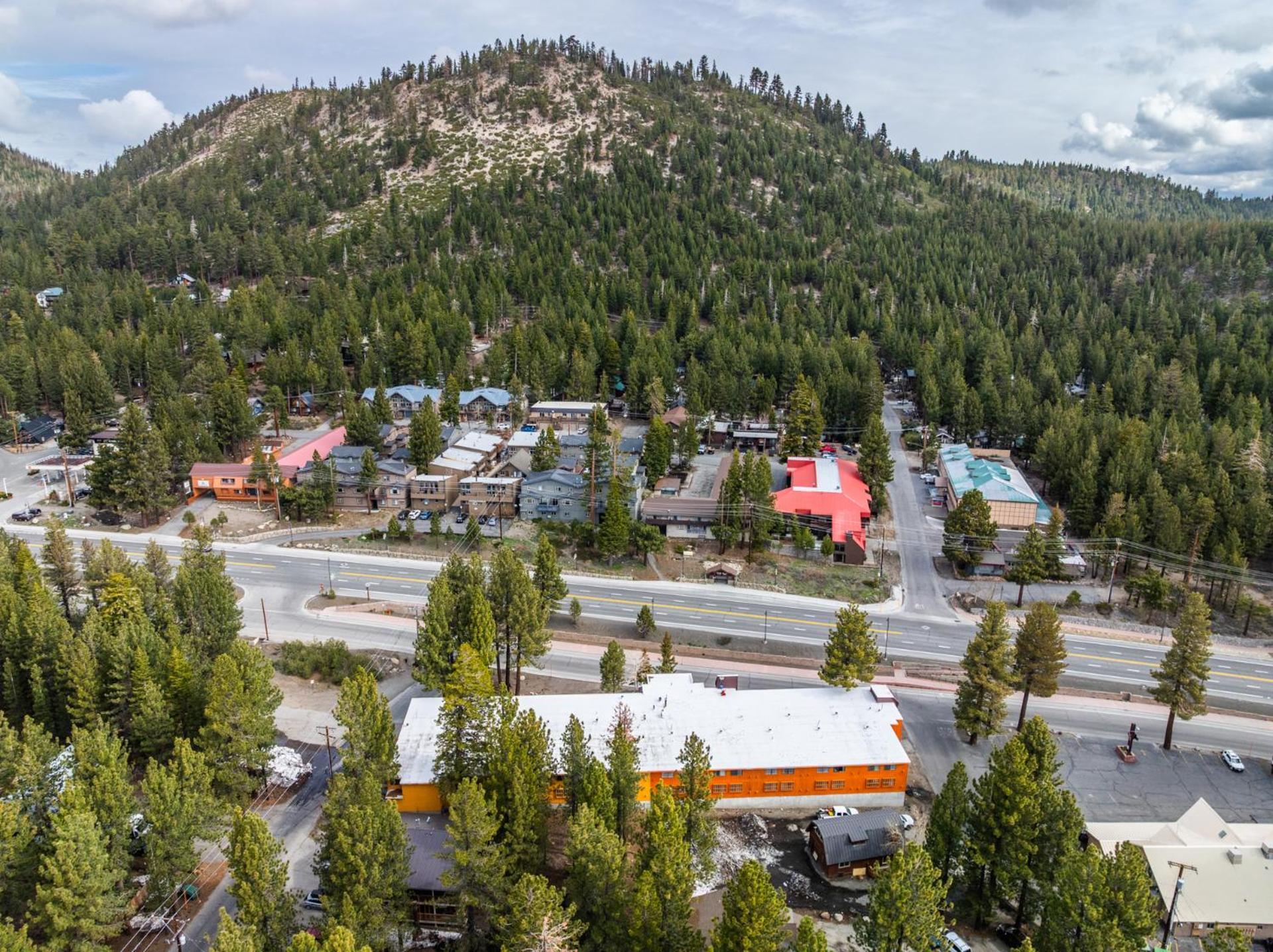Quality Inn Near Mammoth Mountain Ski Resort Мамът Лейкс Екстериор снимка